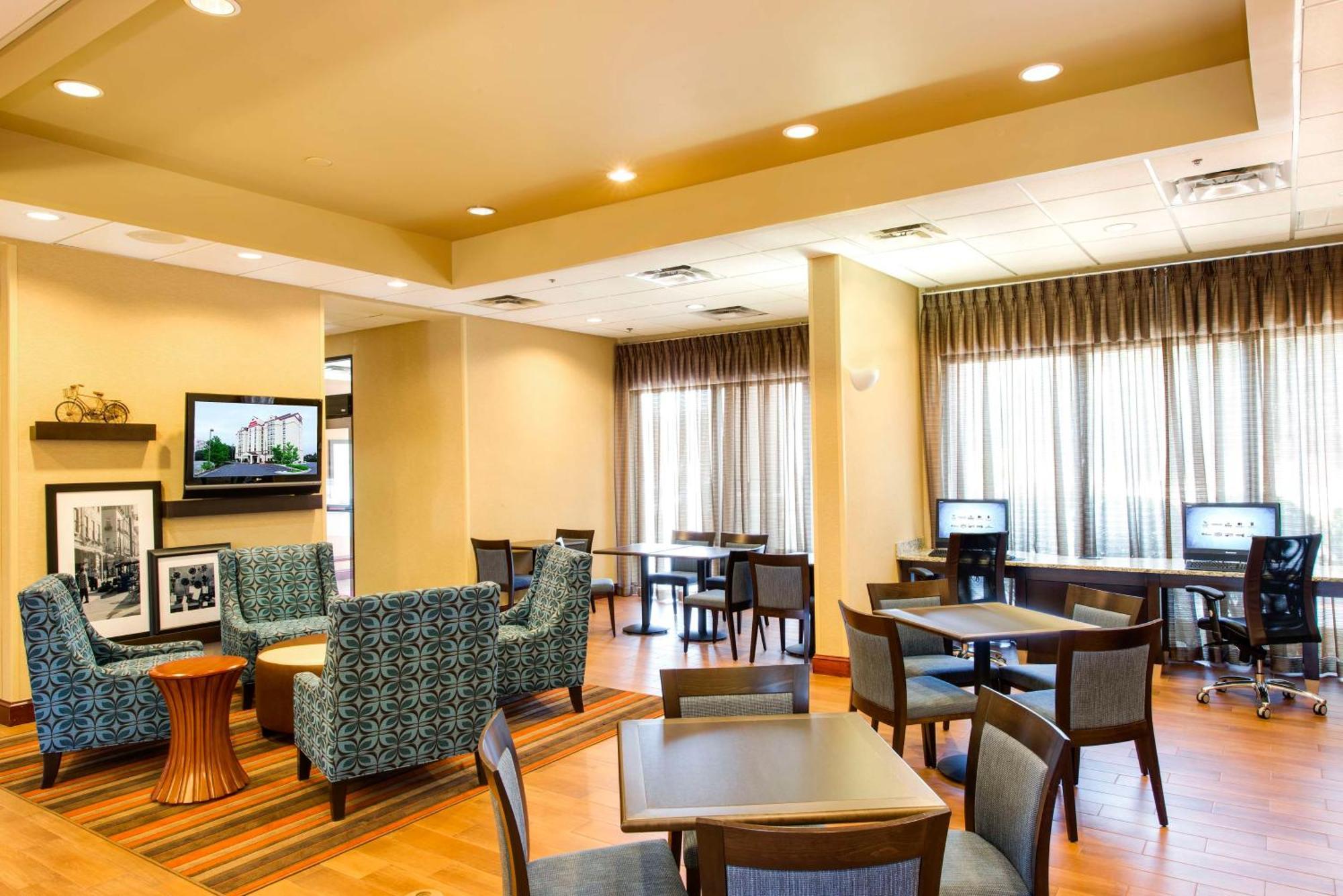 Hampton Inn & Suites Atlanta-Galleria Extérieur photo